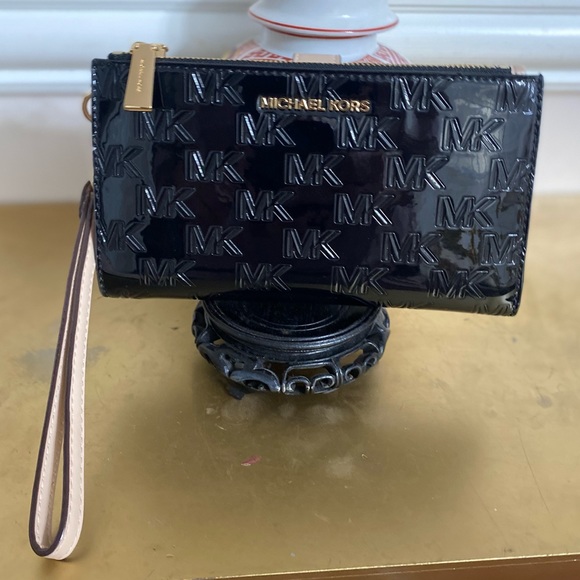 MK Double Zipper Wallet - Picture 3 of 10